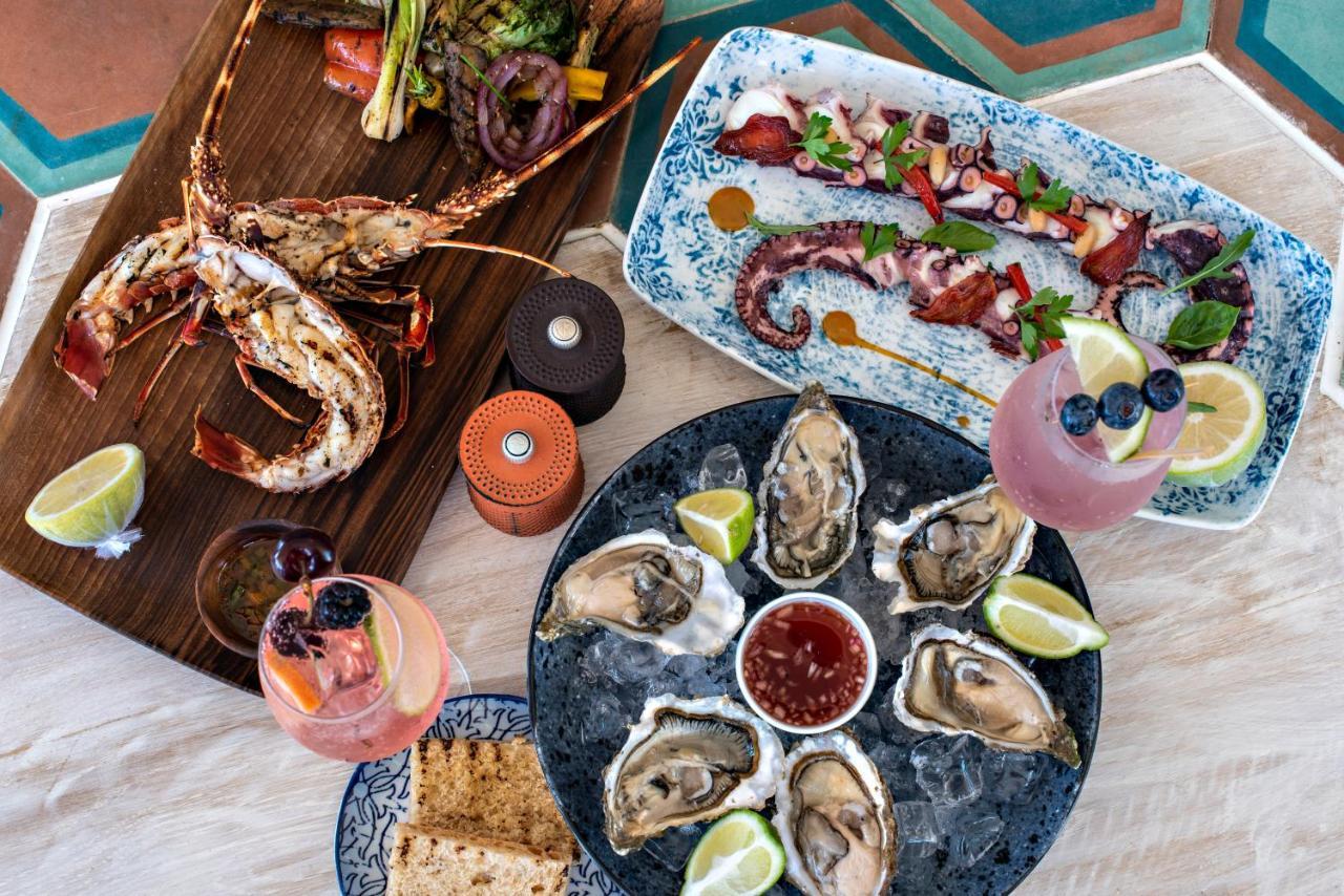 Hotel Hyatt Regency Taghazout Esterno foto Seafood at the restaurant