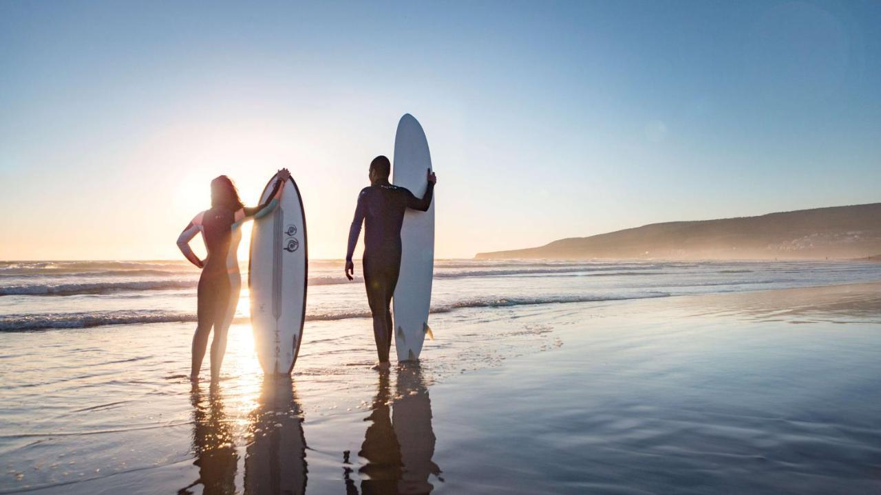 Hotel Hyatt Regency Taghazout Esterno foto Surfers at the Bay of Needles