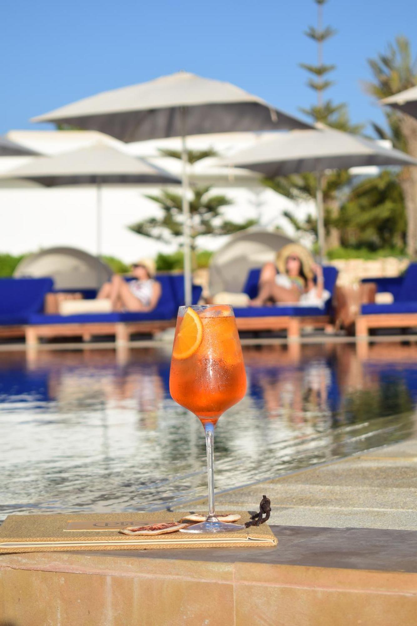 Hotel Hyatt Regency Taghazout Esterno foto A glass of Aperol Spritz
